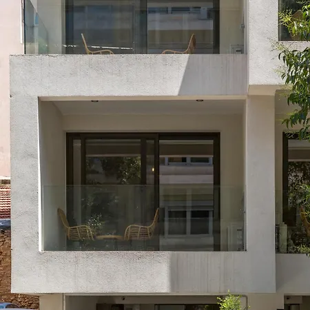 Cubes Living Goudi 公寓